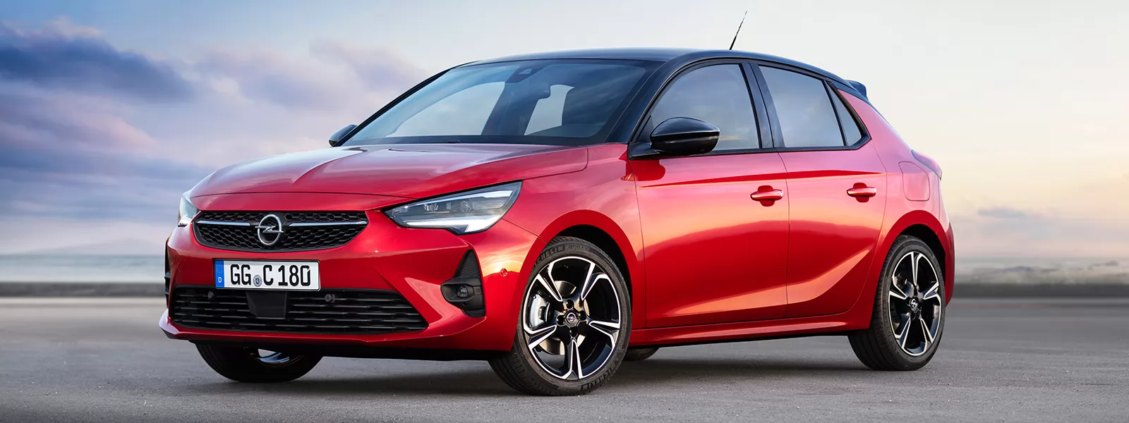 Opel Corsa rojo