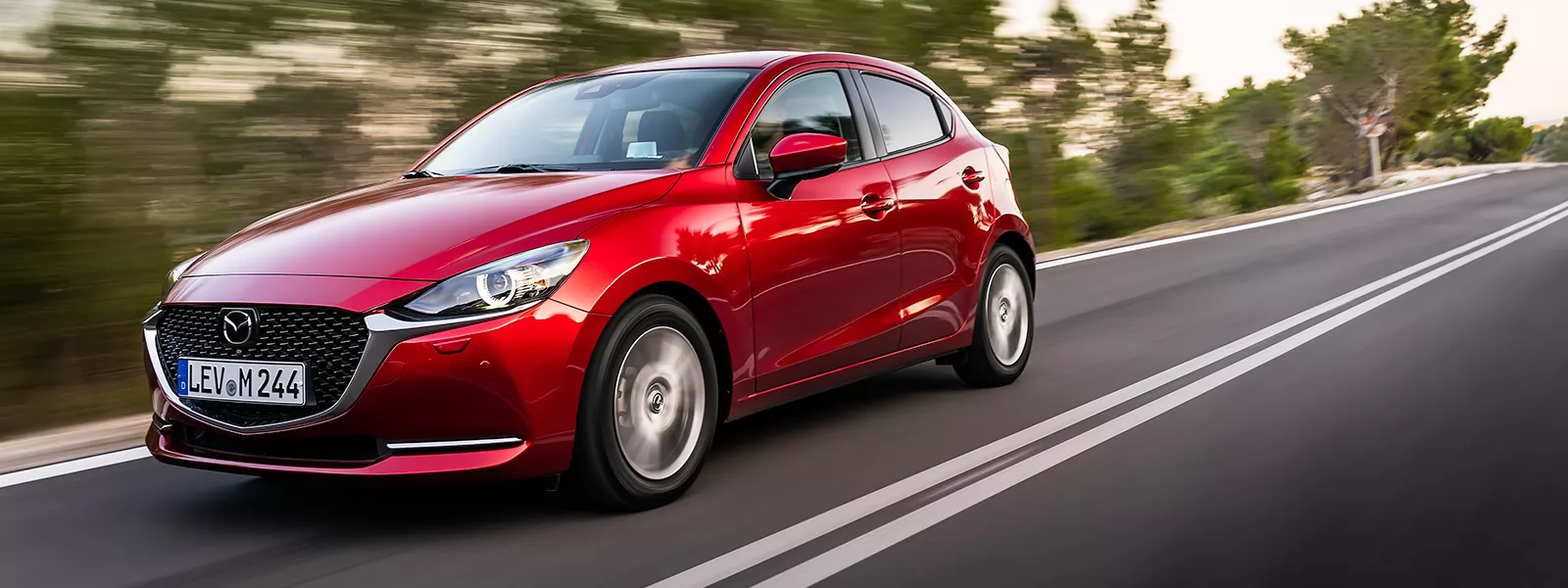 Mazda 2 rojo